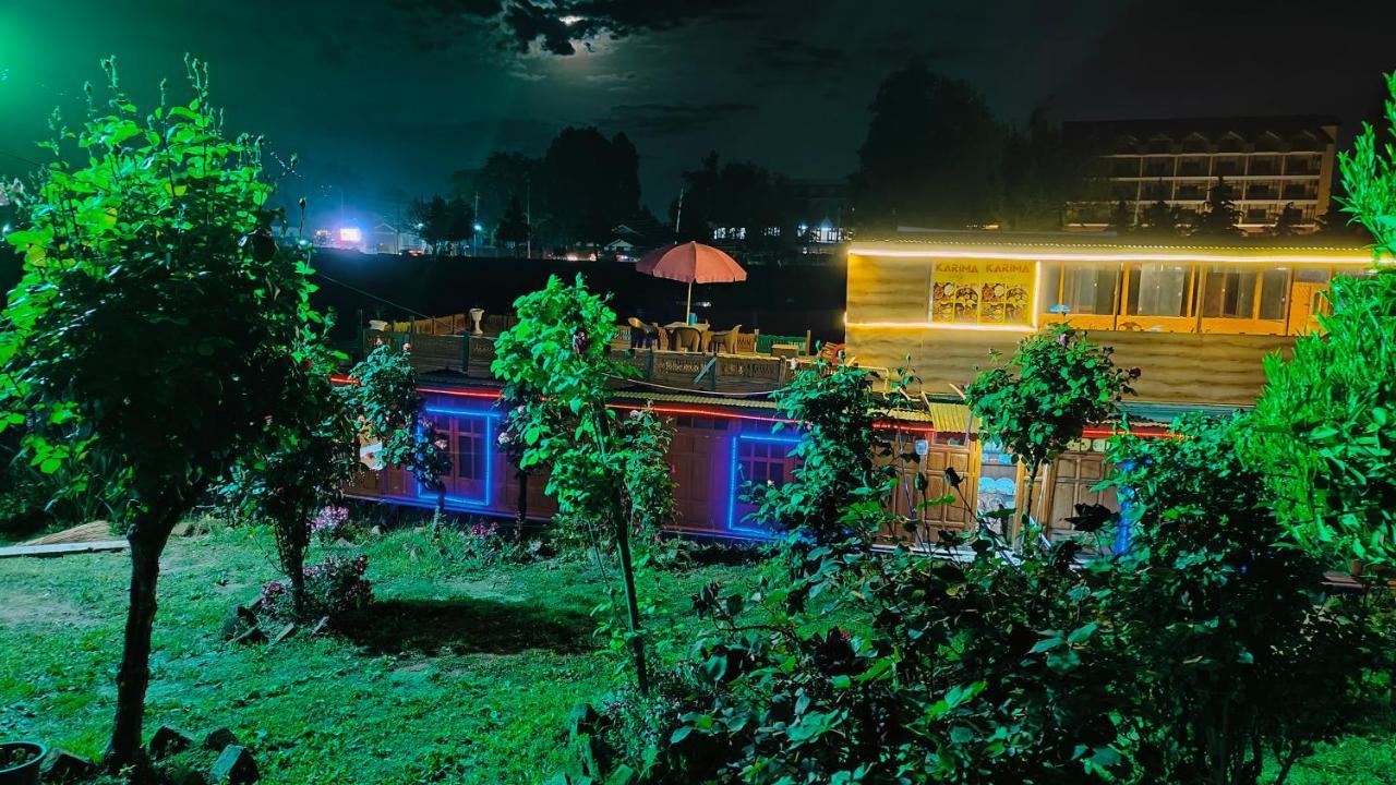 Houseboat Karima Palace Srīnagar Exterior foto